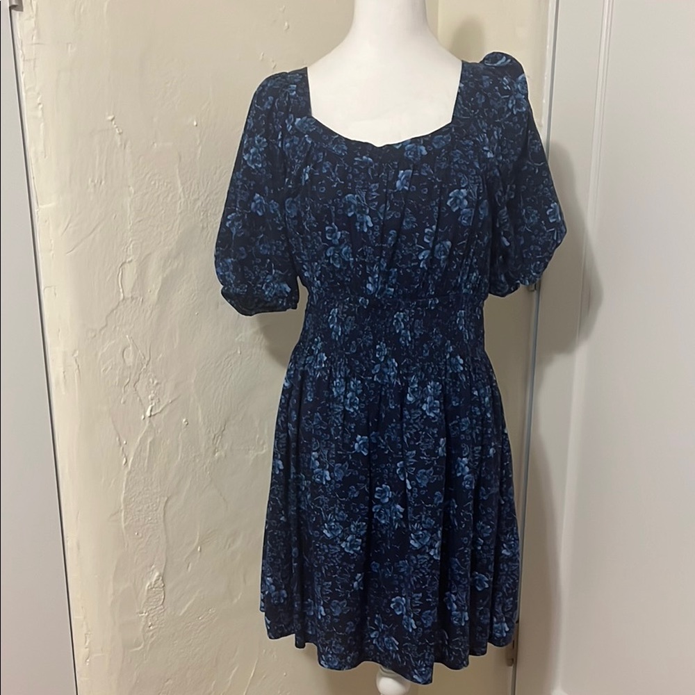 Old Navy blue floral dress M NWOT